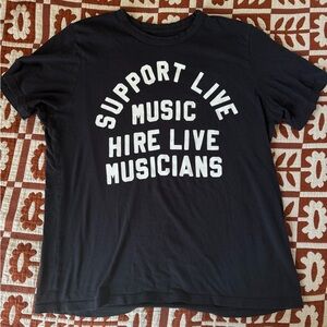 Imogene + Willie the "support live music" tee in black